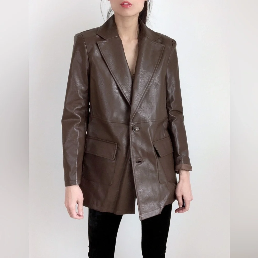 OVERSIZED  FAUX LEATHER BLAZER IN BROWN - Picture 10 of 11